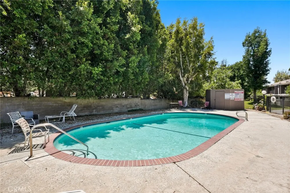 12454 Ralston #6 Sylmar, CA 91342