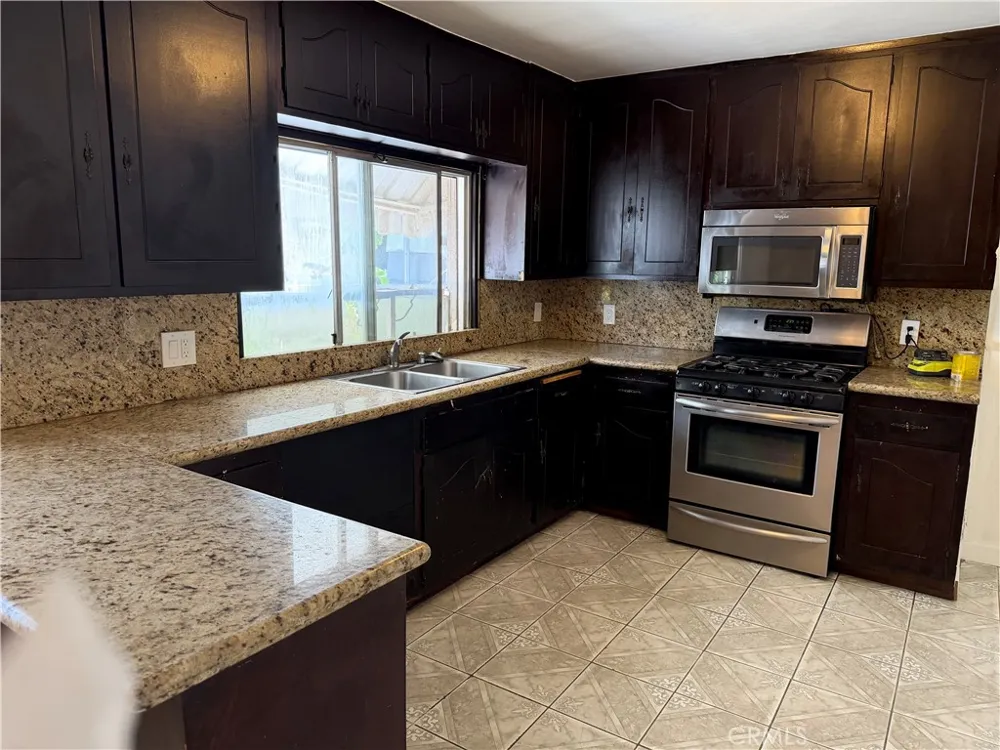 14338 Herron Street Sylmar, CA 91342