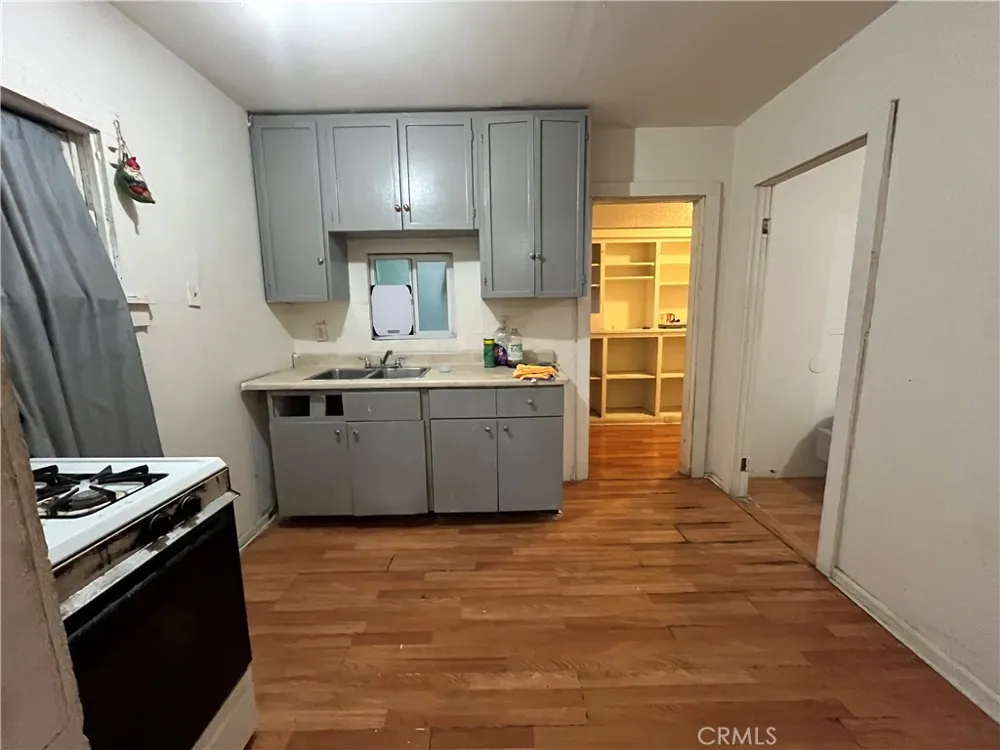 156 E Court San Bernardino, CA 92410