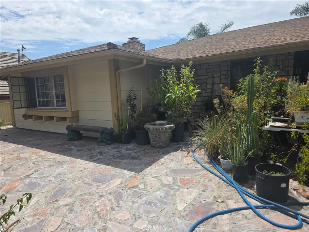 2421 Willow San Bernardino, CA 92404