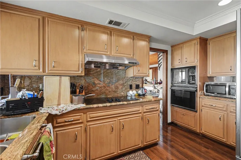 2421 Willow San Bernardino, CA 92404