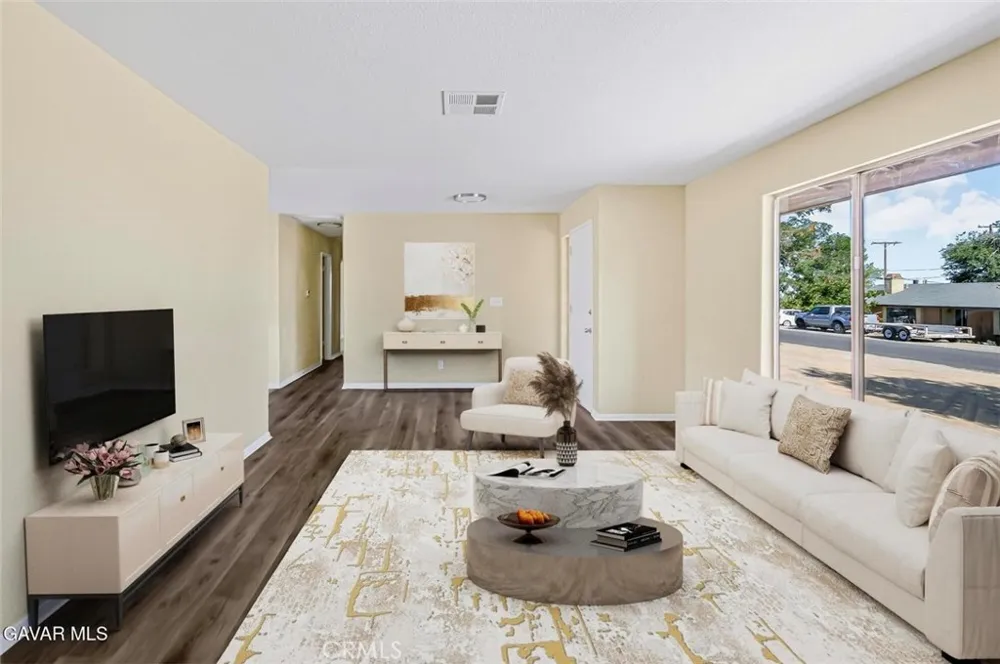 13116 E East Avenue W10 Pearblossom, CA 93553