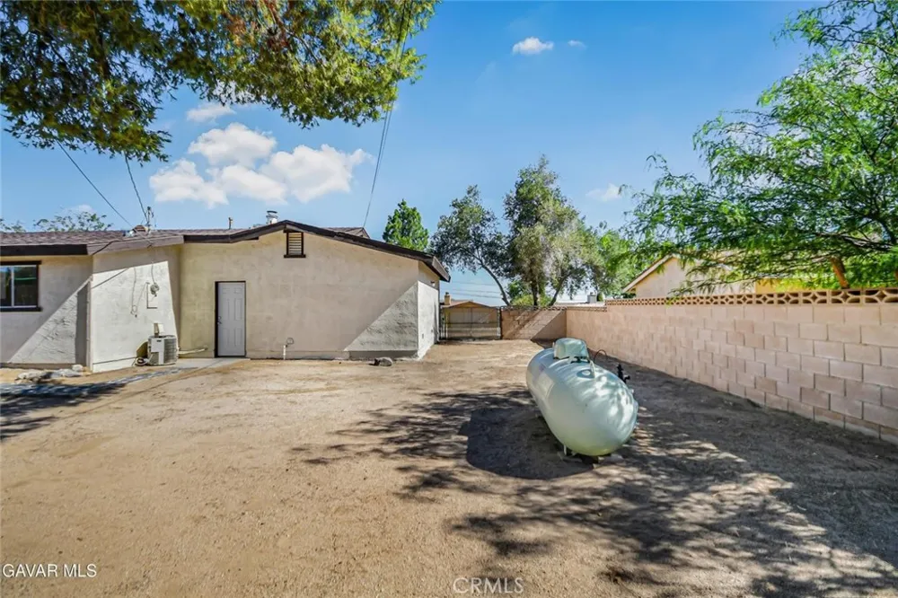13116 E East Avenue W10 Pearblossom, CA 93553