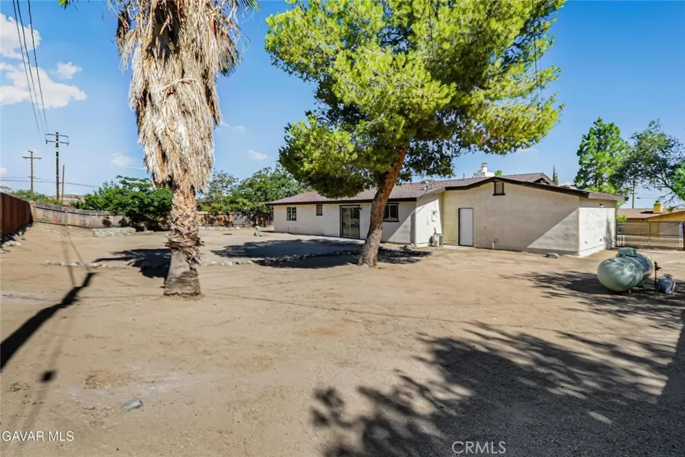 13116 E East Avenue W10 Pearblossom, CA 93553
