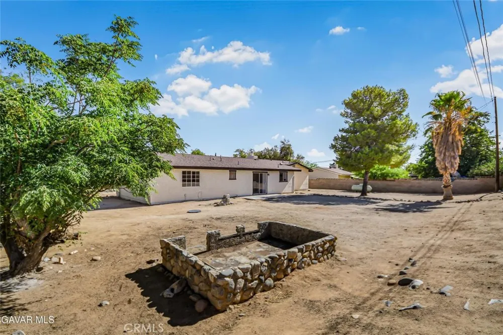 13116 E East Avenue W10 Pearblossom, CA 93553