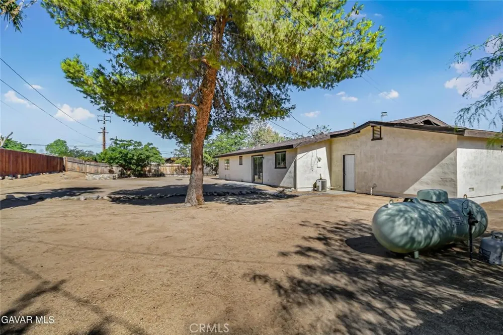 13116 E East Avenue W10 Pearblossom, CA 93553