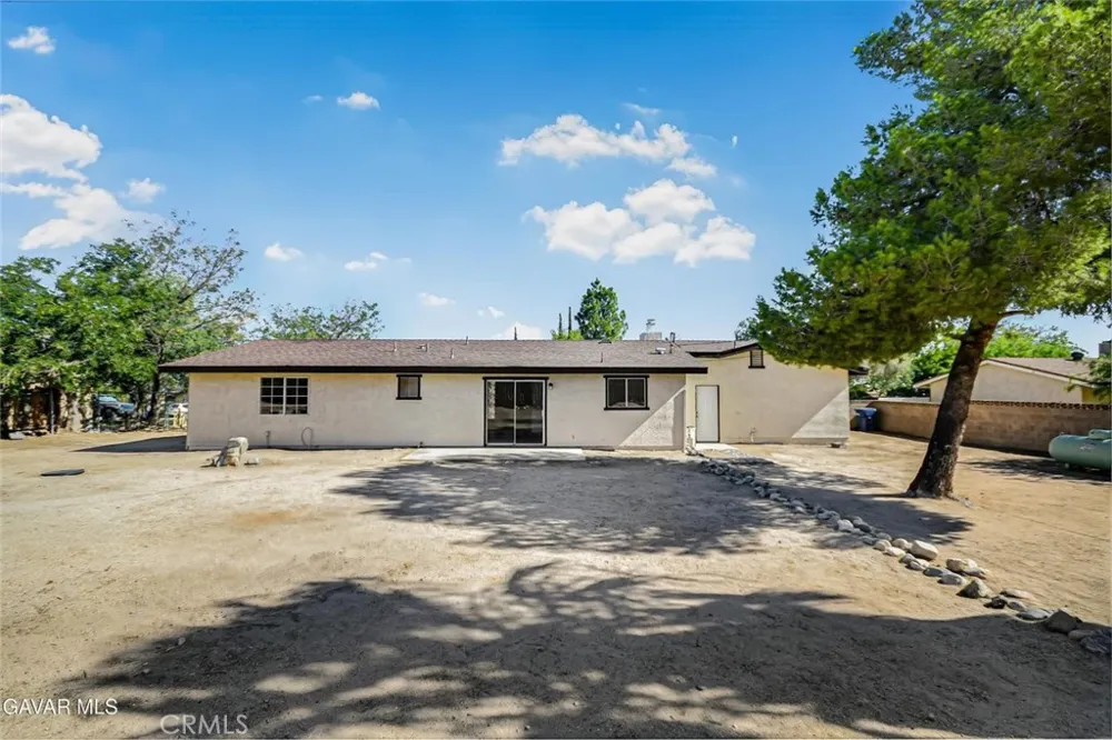 13116 E East Avenue W10 Pearblossom, CA 93553