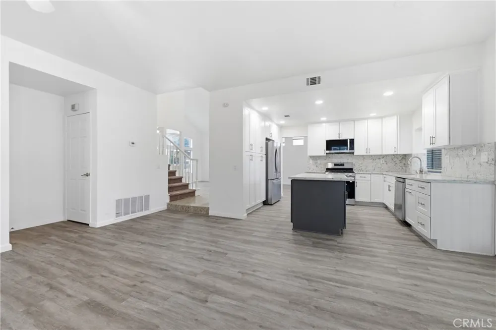 3022 Caruso Lane Lancaster, CA 93536