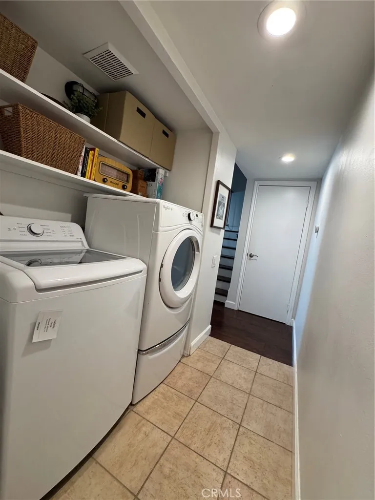 1673 E Avenida De Las Flores Thousand Oaks, CA 91362