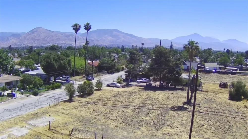 25237 Bessant St San Bernardino, CA 92404