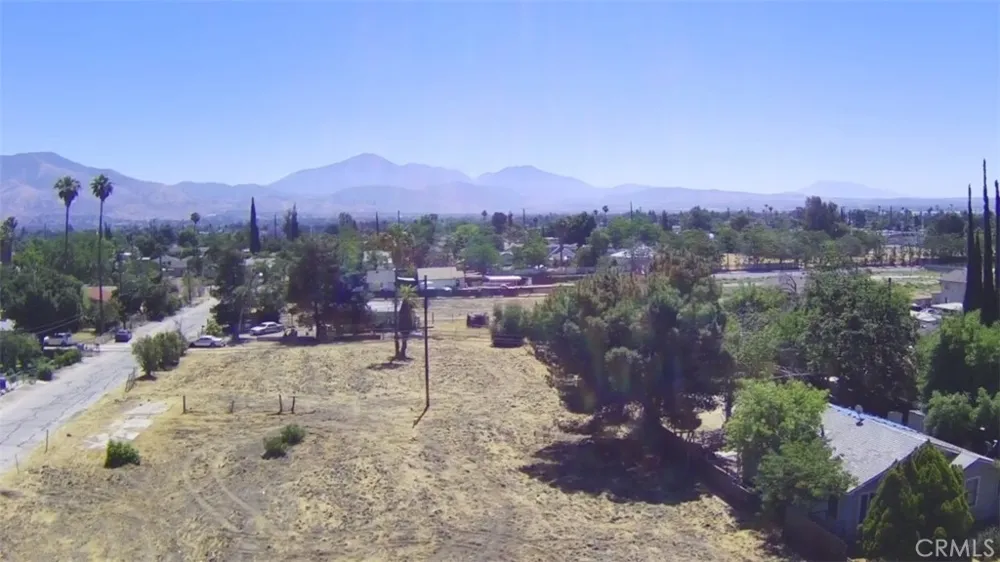 25237 Bessant St San Bernardino, CA 92404