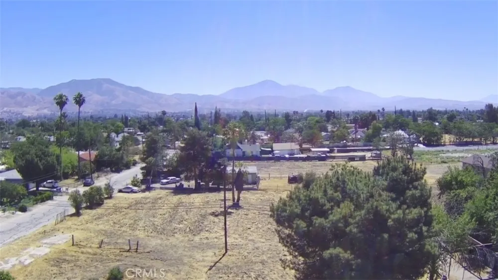 25237 Bessant St San Bernardino, CA 92404
