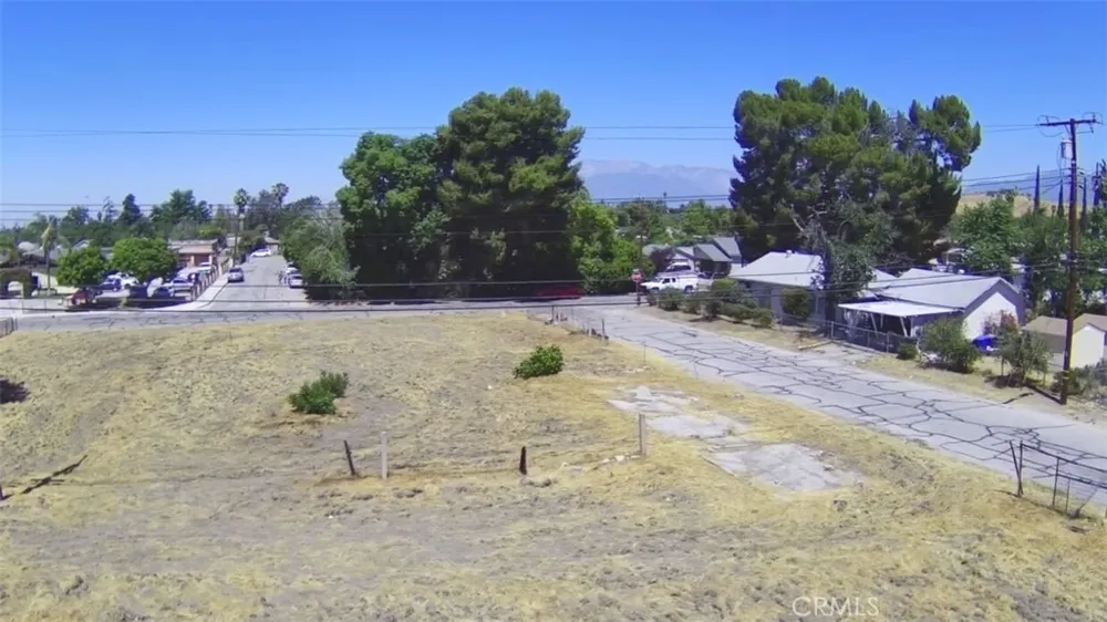 25237 Bessant St San Bernardino, CA 92404
