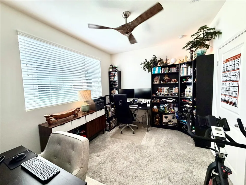 18449 W Mural Northridge, CA 91325