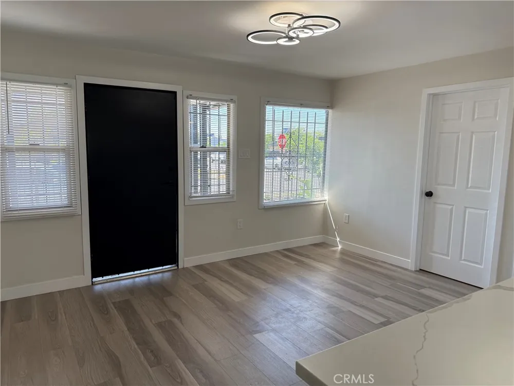 11200 Stanford Los Angeles, CA 90059