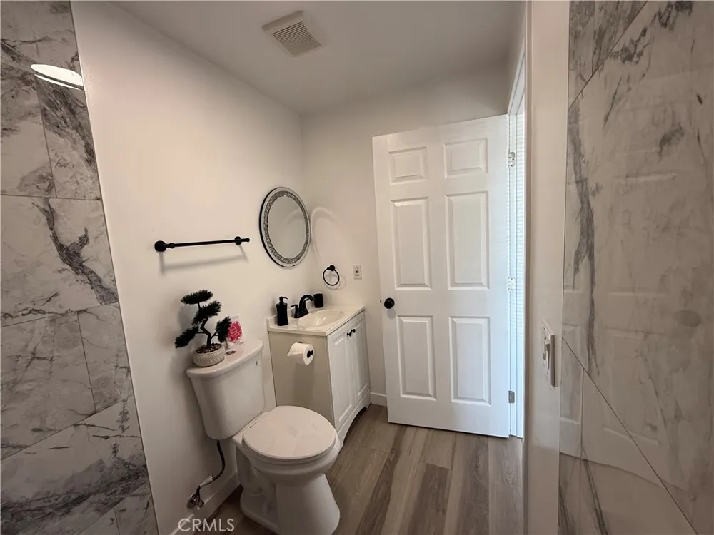 11200 Stanford Los Angeles, CA 90059