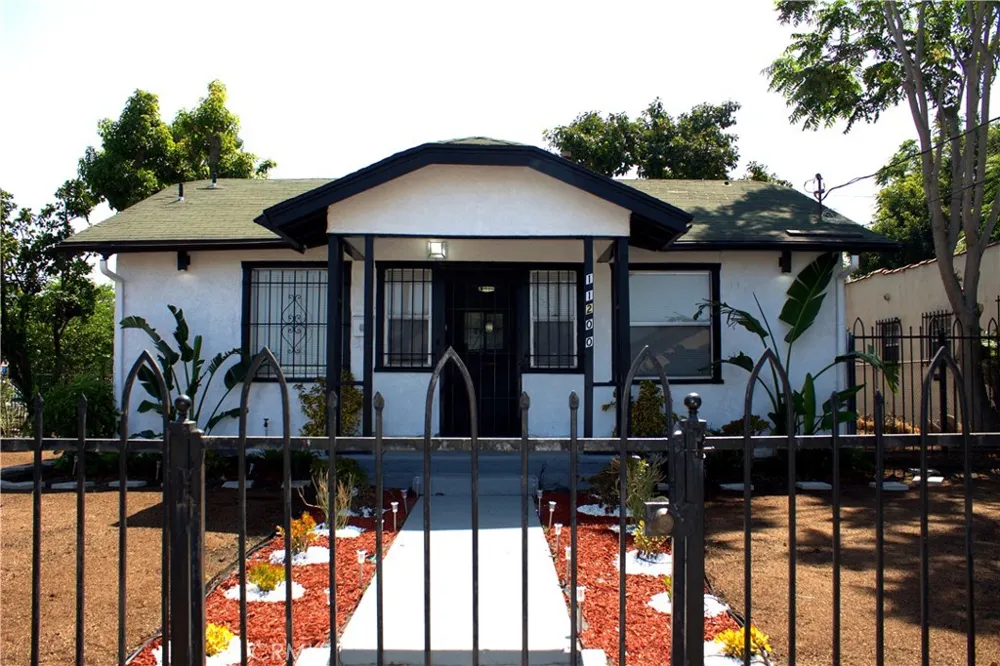 11200 Stanford Los Angeles, CA 90059