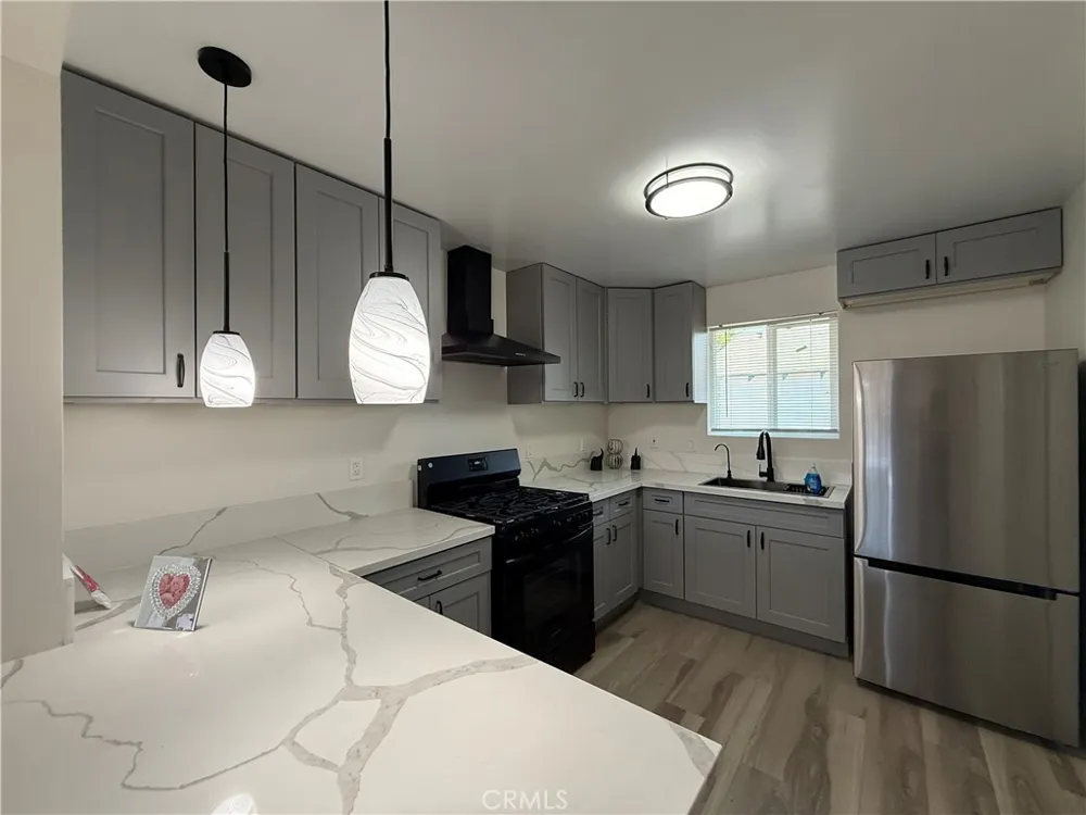 11200 Stanford Los Angeles, CA 90059