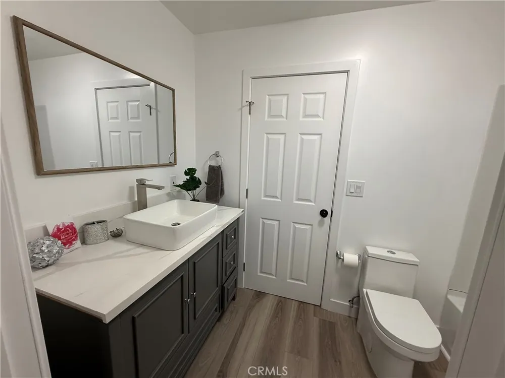 11200 Stanford Los Angeles, CA 90059