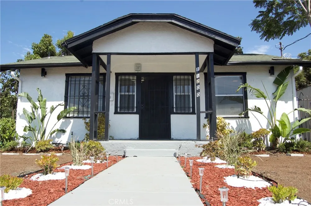 11200 Stanford Los Angeles, CA 90059