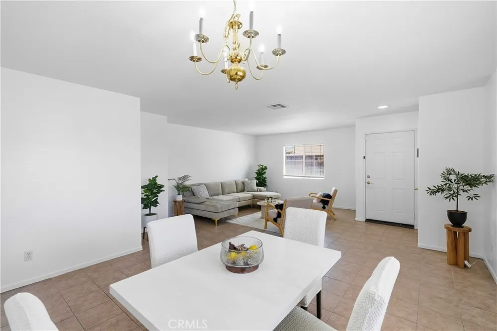 45237 Sancroft Avenue Lancaster, CA 93535