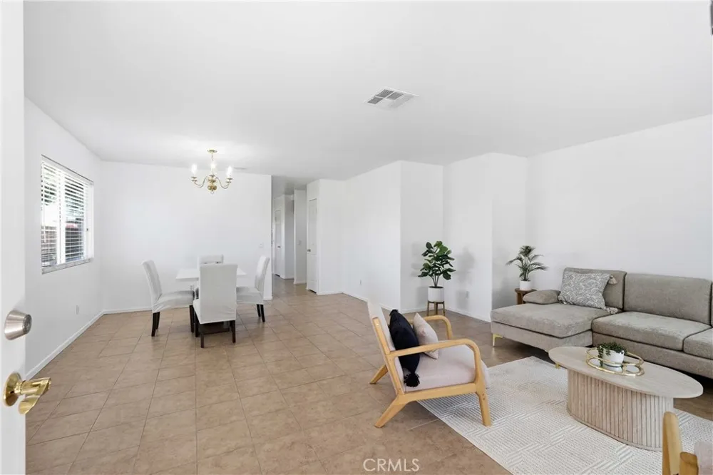 45237 Sancroft Avenue Lancaster, CA 93535