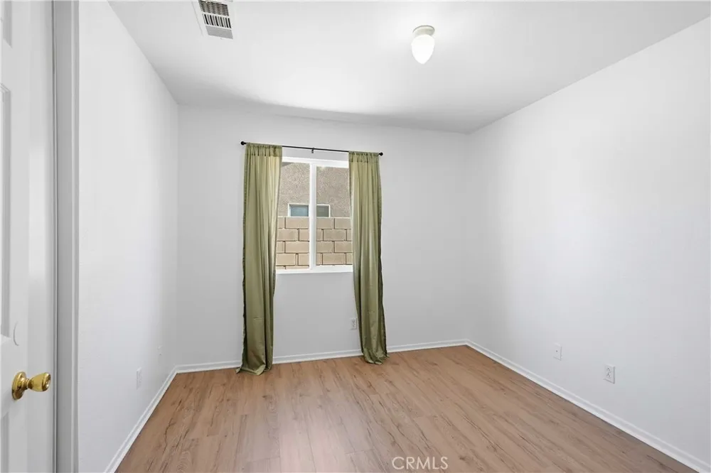 45237 Sancroft Avenue Lancaster, CA 93535