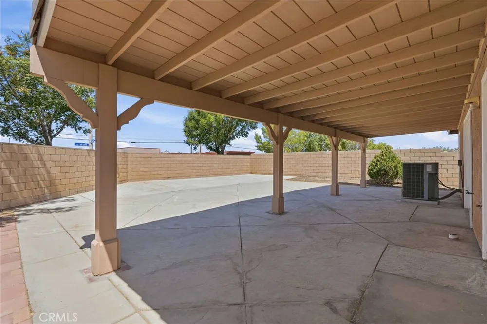 45237 Sancroft Avenue Lancaster, CA 93535