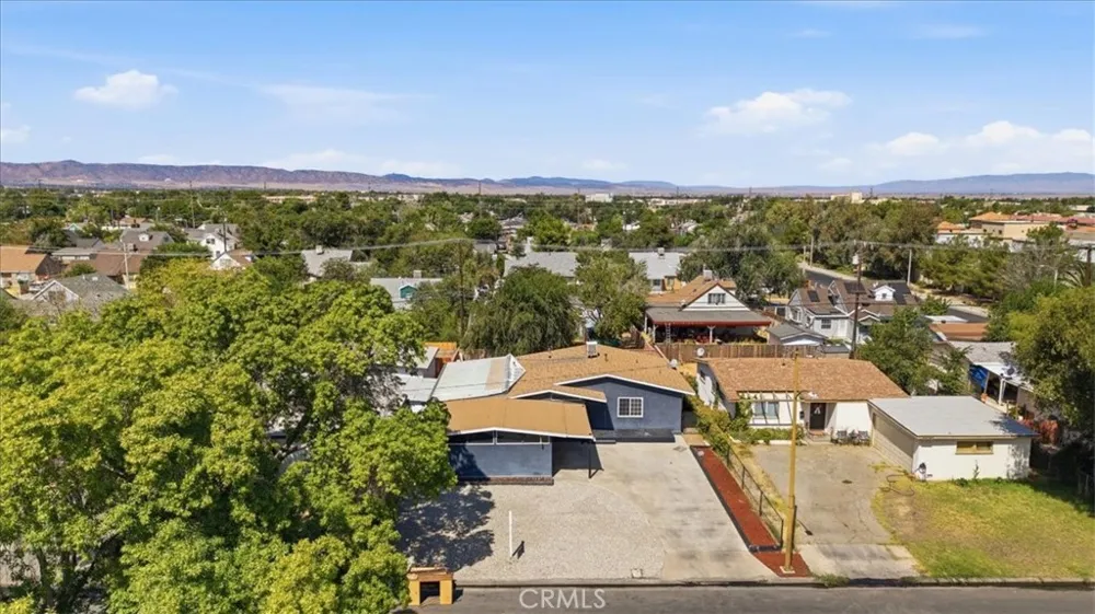 44043 Heaton Lancaster, CA 93534
