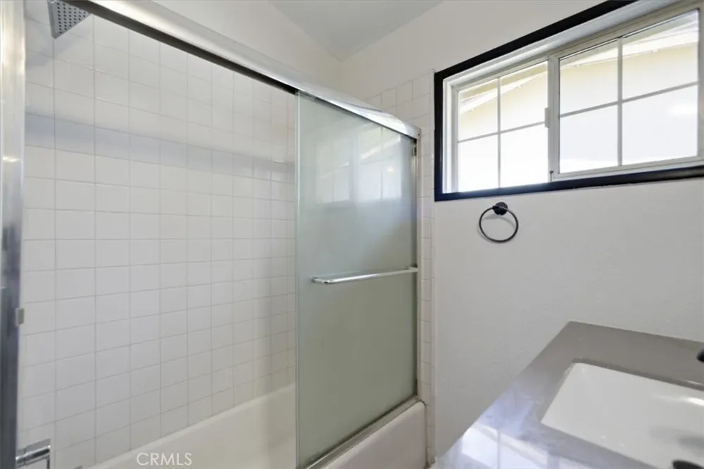 44043 Heaton Lancaster, CA 93534