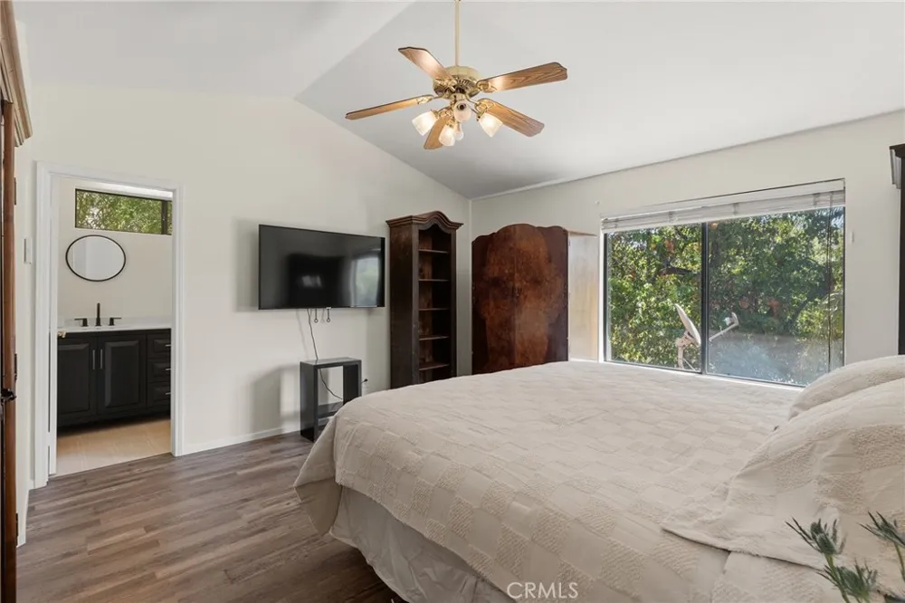 3806 Lost Springs Calabasas, CA 91301