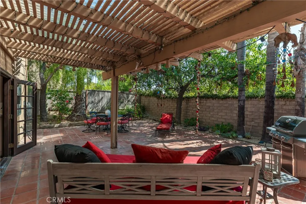 3806 Lost Springs Calabasas, CA 91301