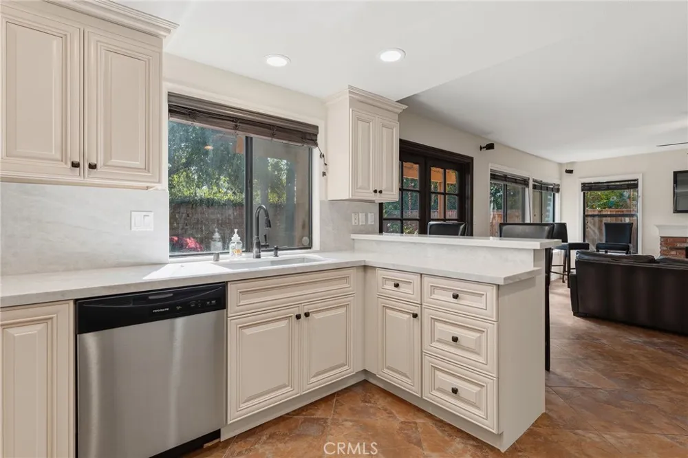 3806 Lost Springs Calabasas, CA 91301