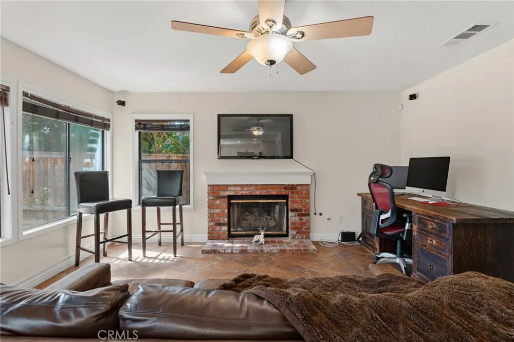 3806 Lost Springs Calabasas, CA 91301