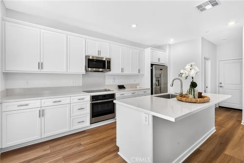 3181 Silo Paseo Ontario, CA 91761