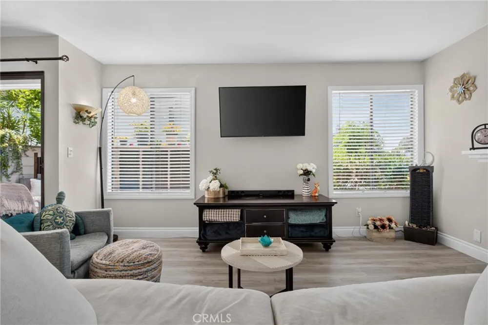 6491 Twin Circle Lane #5 Simi Valley, CA 93063