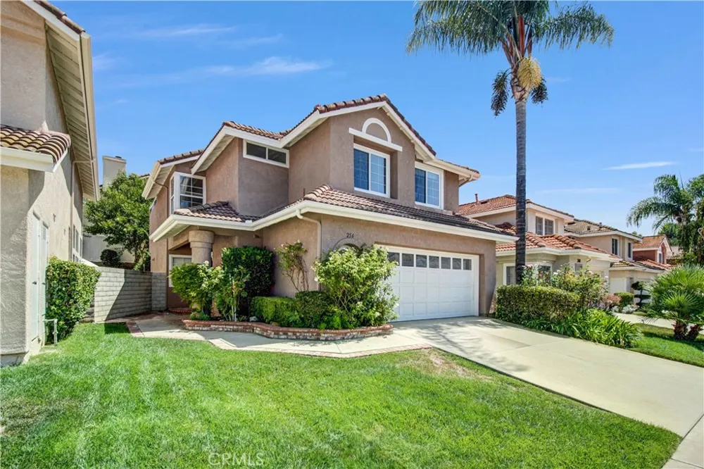 256 Ocho Rios Oak Park, CA 91377