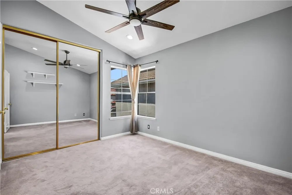 256 Ocho Rios Oak Park, CA 91377