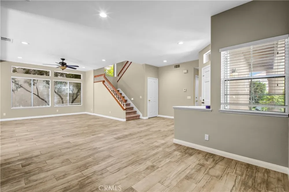 256 Ocho Rios Oak Park, CA 91377