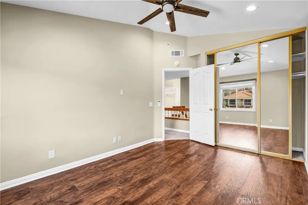 256 Ocho Rios Oak Park, CA 91377