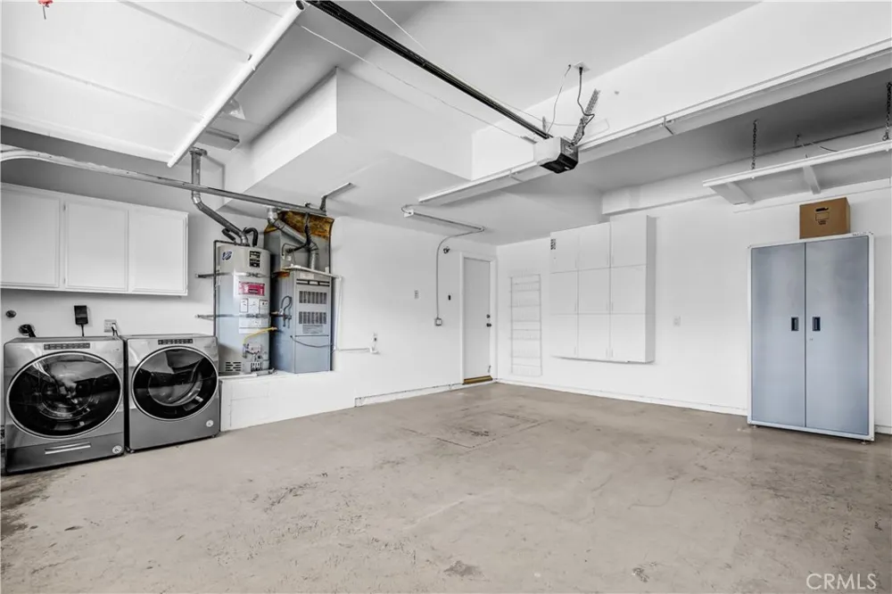 256 Ocho Rios Oak Park, CA 91377