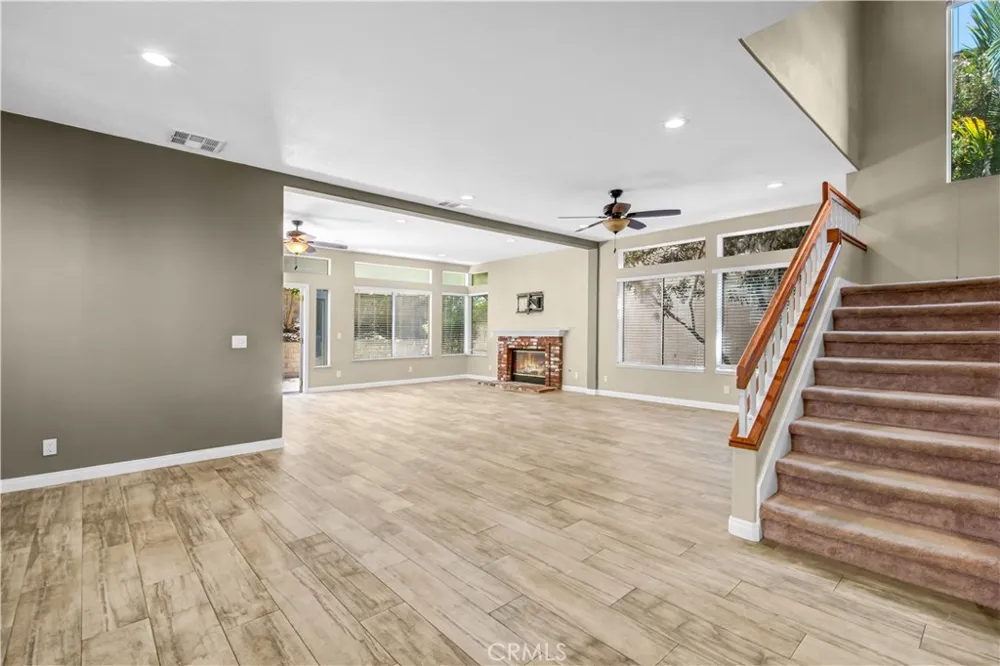 256 Ocho Rios Oak Park, CA 91377