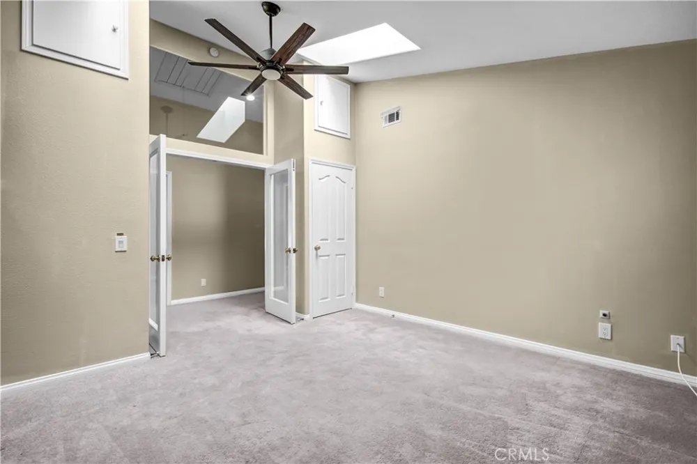 256 Ocho Rios Oak Park, CA 91377
