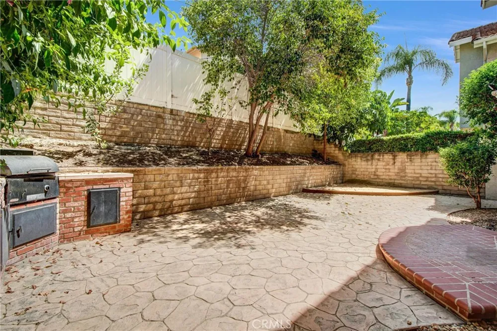256 Ocho Rios Oak Park, CA 91377