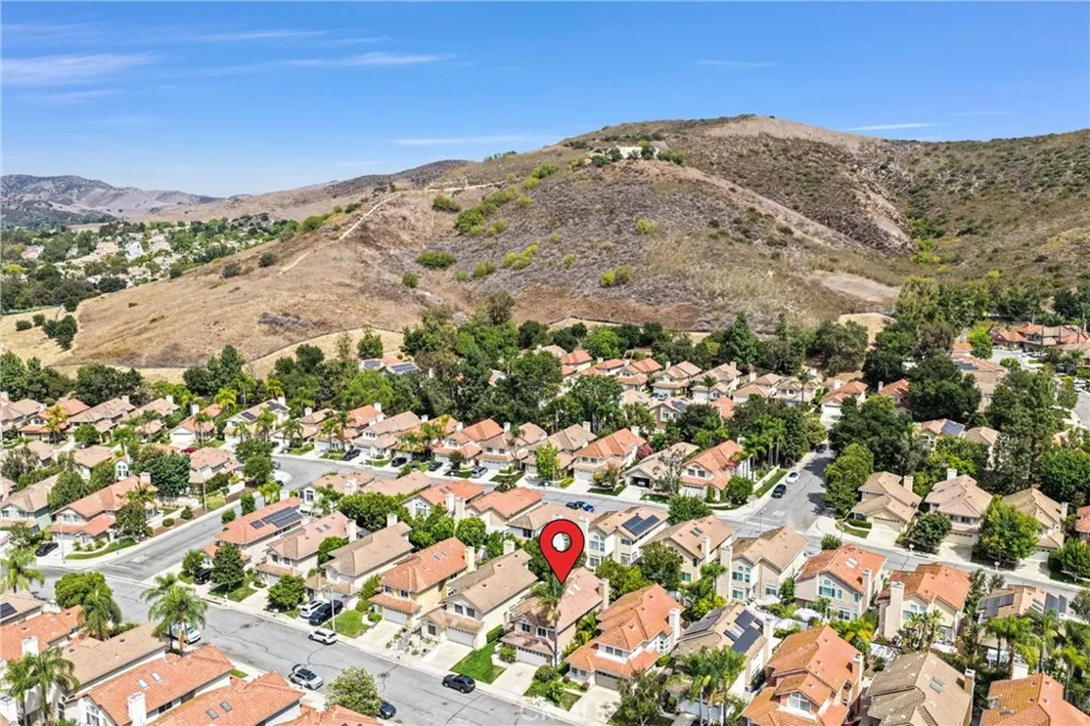 256 Ocho Rios Oak Park, CA 91377