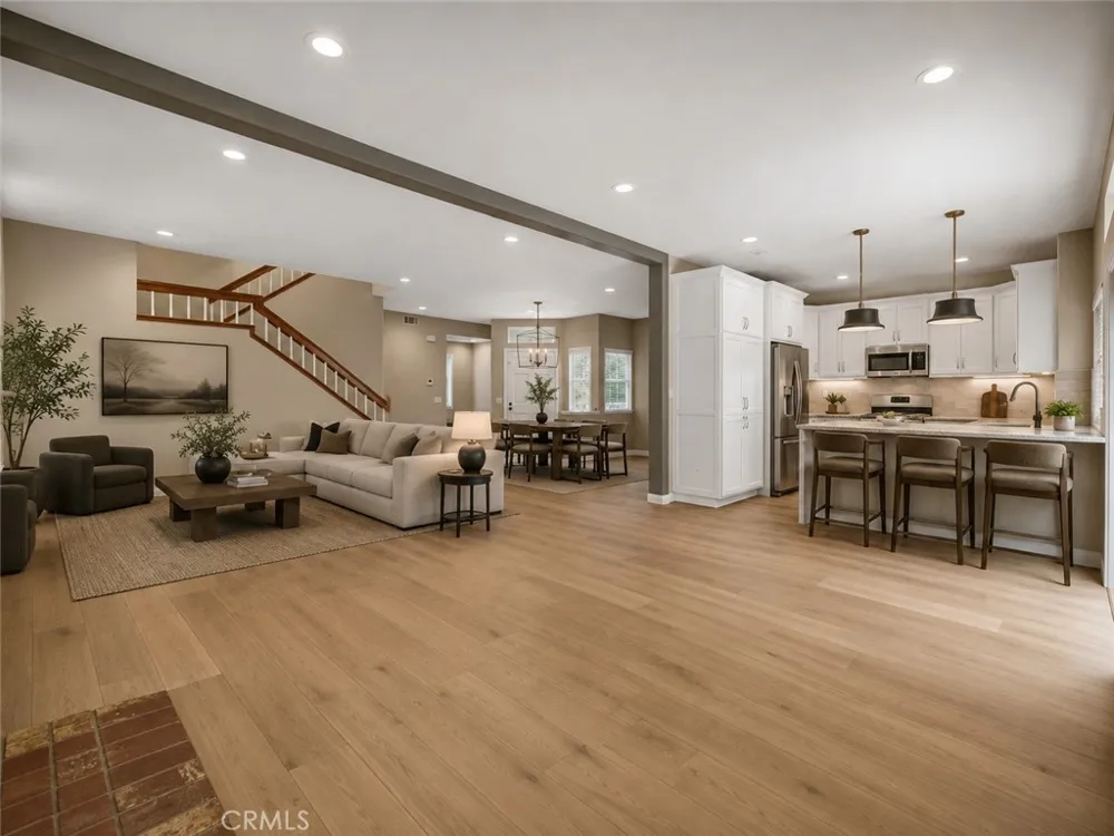 256 Ocho Rios Oak Park, CA 91377
