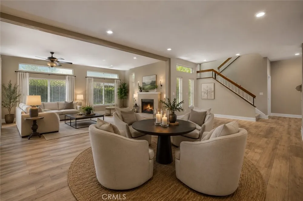 256 Ocho Rios Oak Park, CA 91377