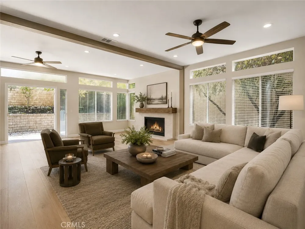 256 Ocho Rios Oak Park, CA 91377