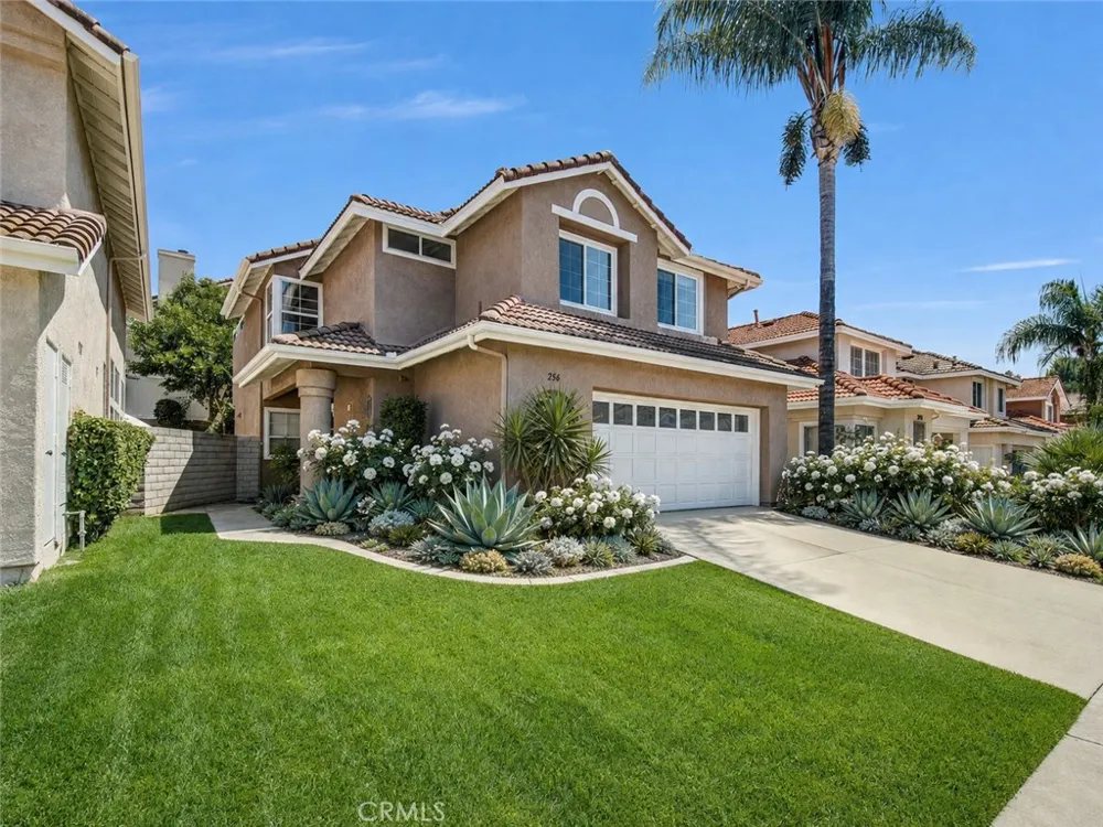 256 Ocho Rios Oak Park, CA 91377