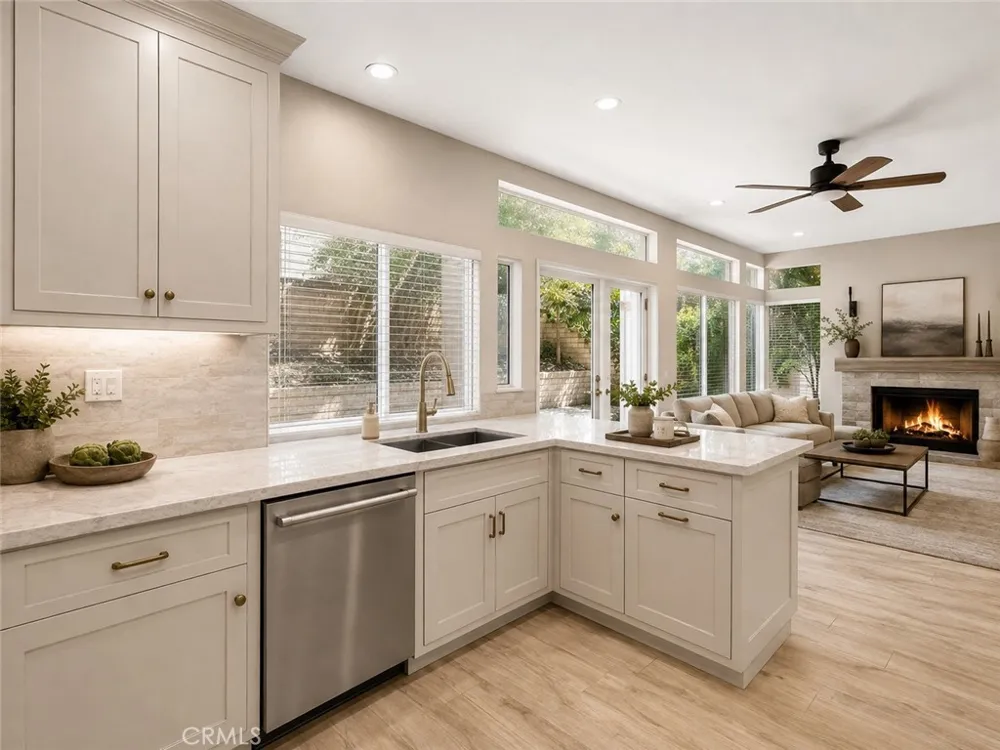 256 Ocho Rios Oak Park, CA 91377